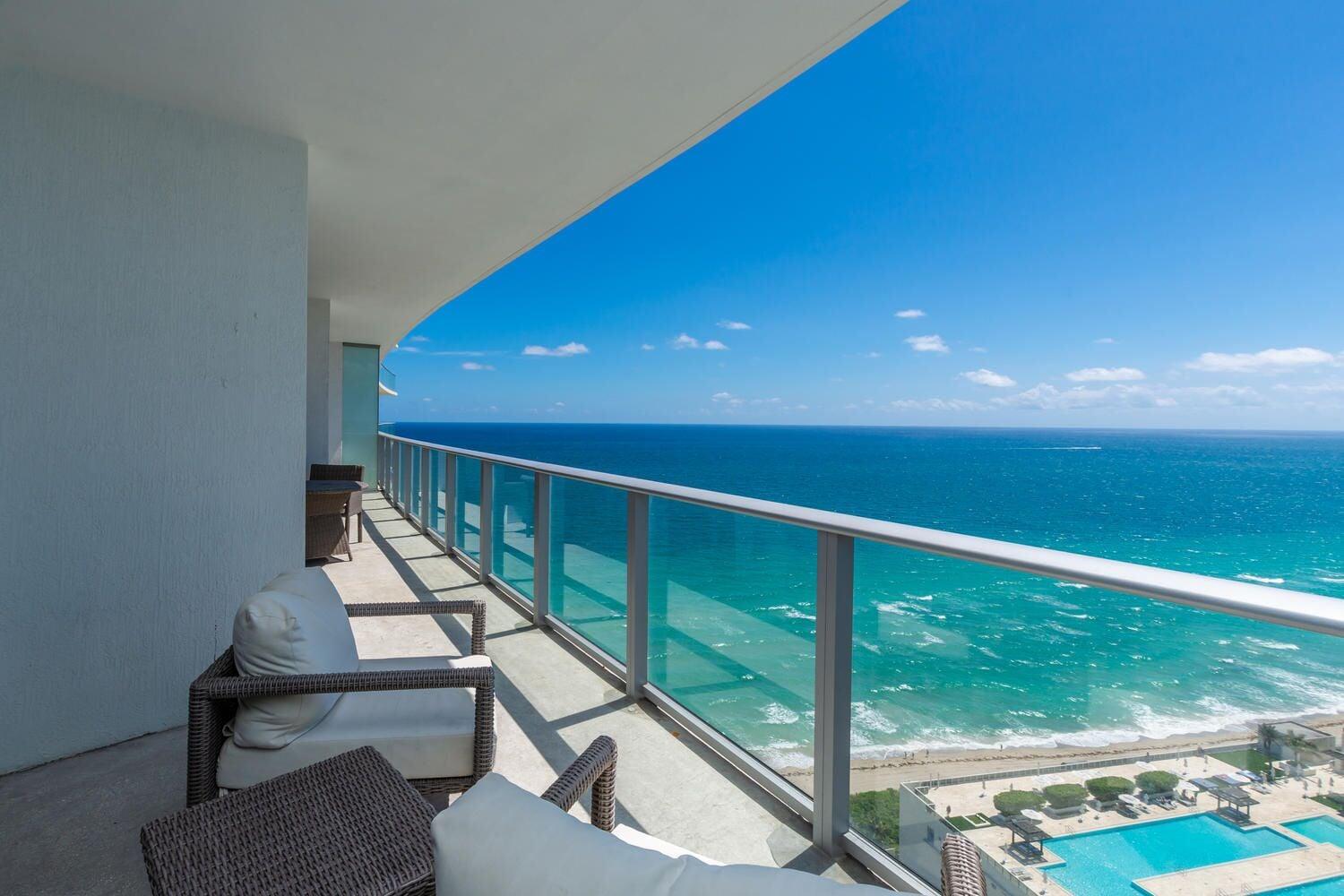 Aparthotel Lyfe Resort & Residences 4*