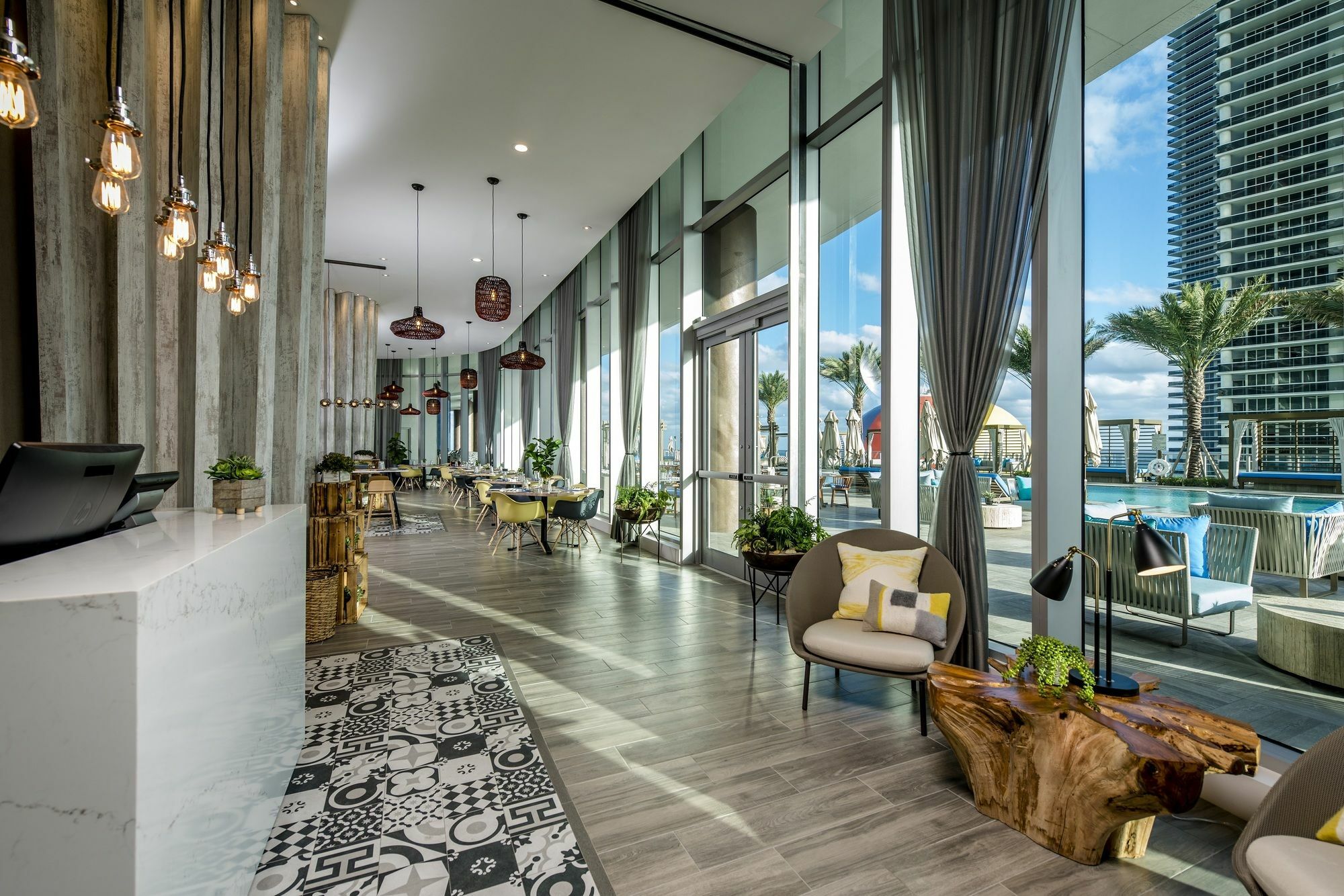 Aparthotel Lyfe Resort & Residences Beverley Beach